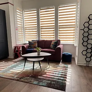 https://modern-accomodation-in-westcliff-on-sea.cambridgehotelsuk.com